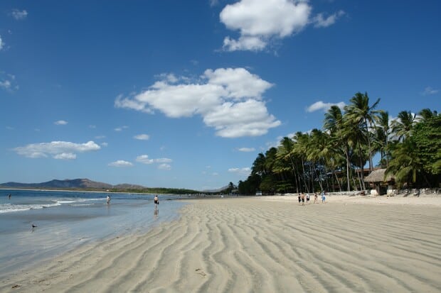 playa_tamarindo_beach_picture_31b