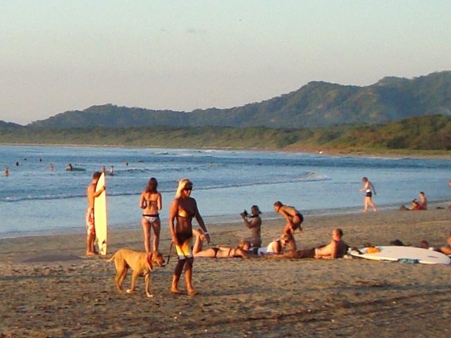 tamarindo-surf-girl