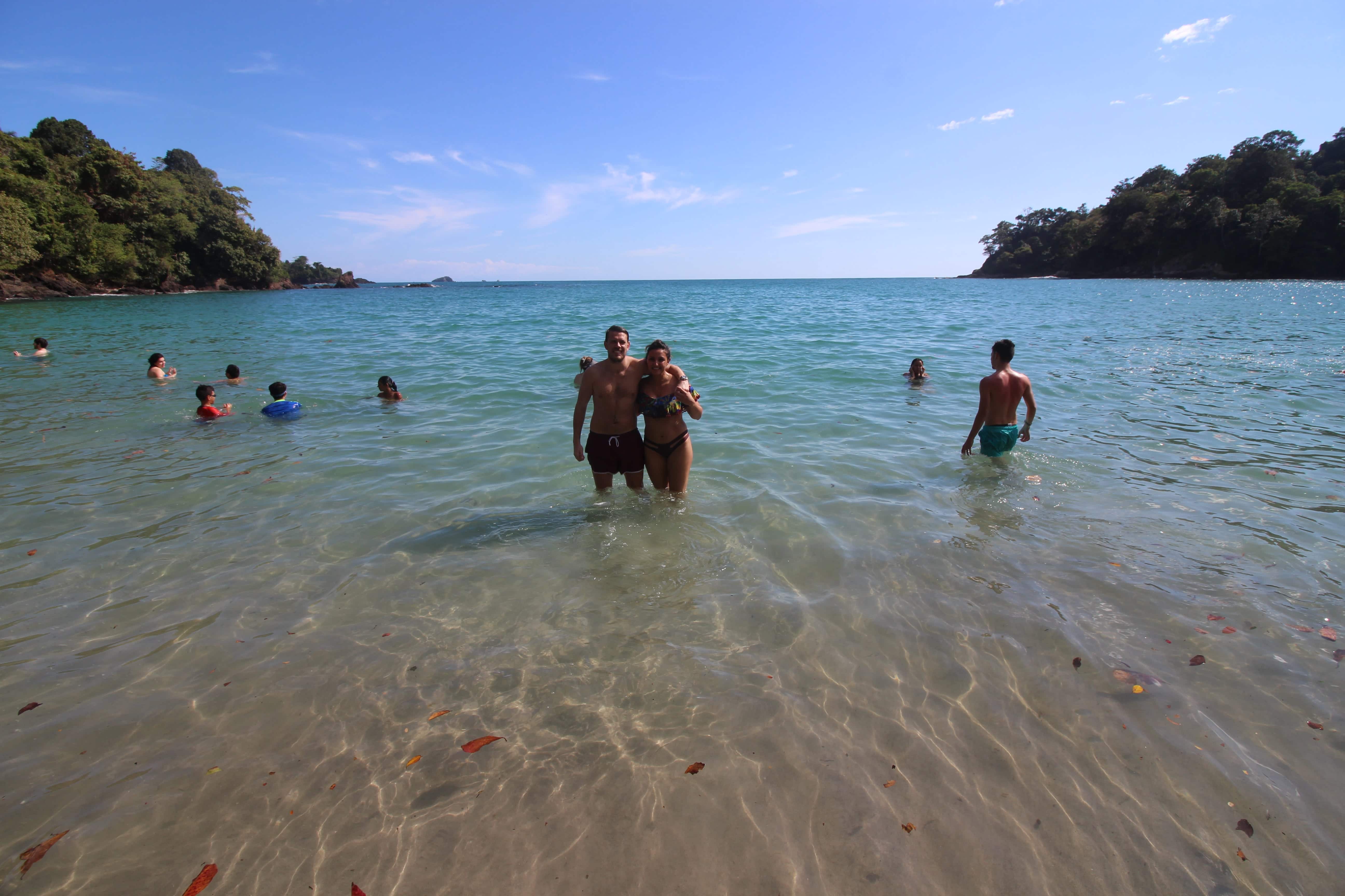 Agua Cristal en playa Manuel Antonio