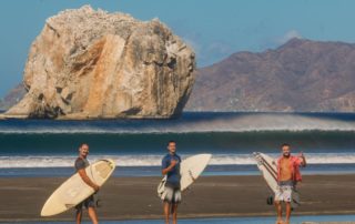 Roca bruja playas de Costa Rica